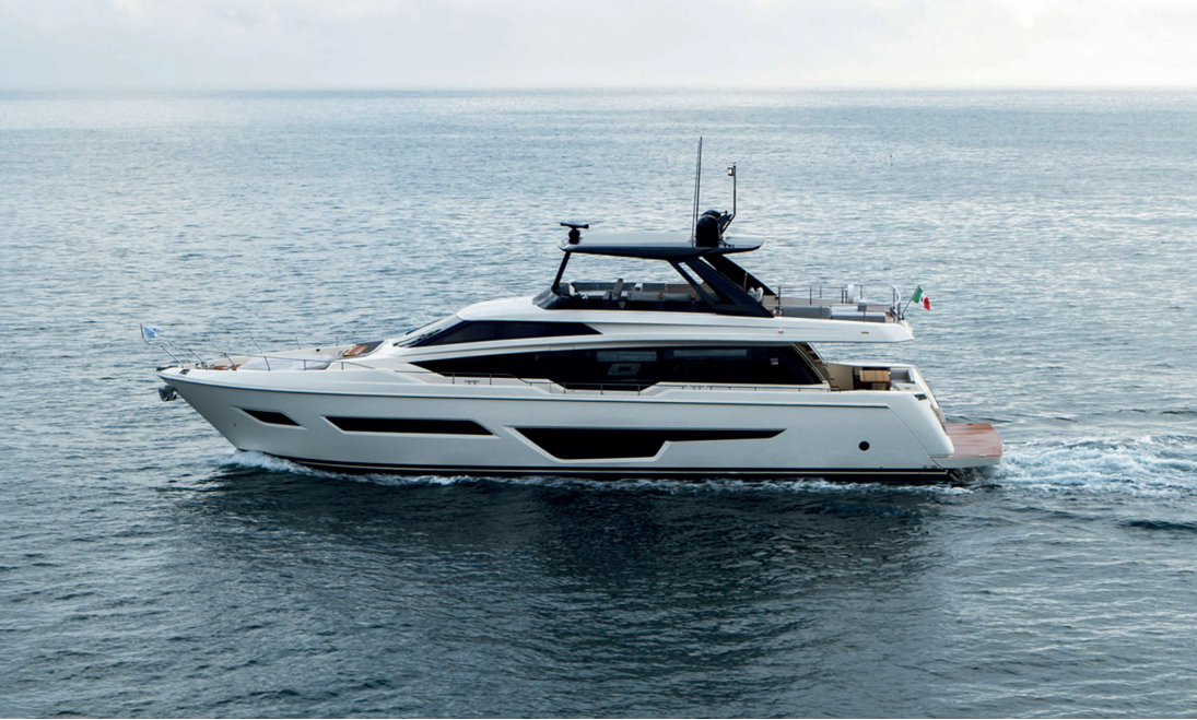 FERRETTI 780